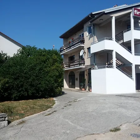Lucija Apartament Matulji