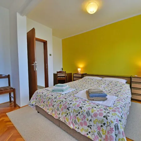 Lucija Apartament *