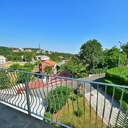 Lucija Apartament *